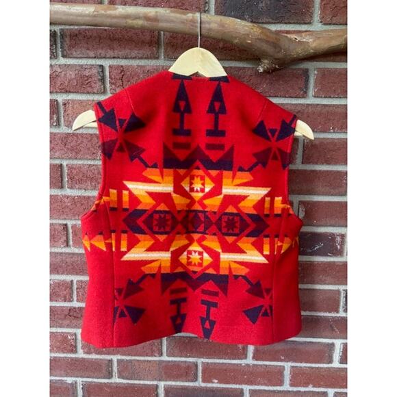 Vintage Southwestern Pendleton Wool Red Vest - Size Medium - Picture 5 of 5